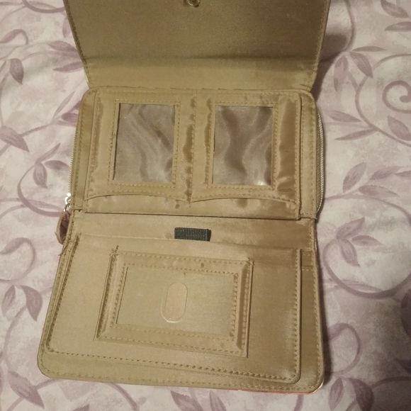 Wallet - Picture 2 of 5